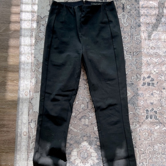 Barely worn black dress pants. Super stretch!! - Picture 1 of 1